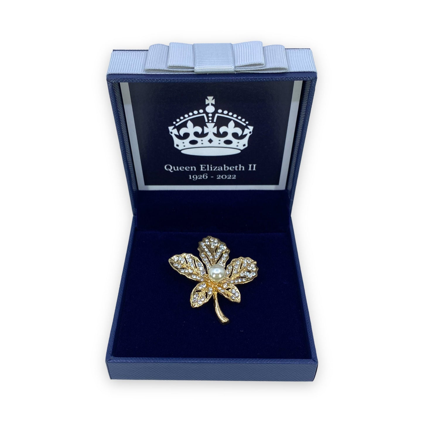 Queen Elizabeth II Memorial Brooch 2022  Maple Leaf Platinum Jubilee Keepsake British Royal Souvenir Mum Nan Gran Christmas Gift Set UK